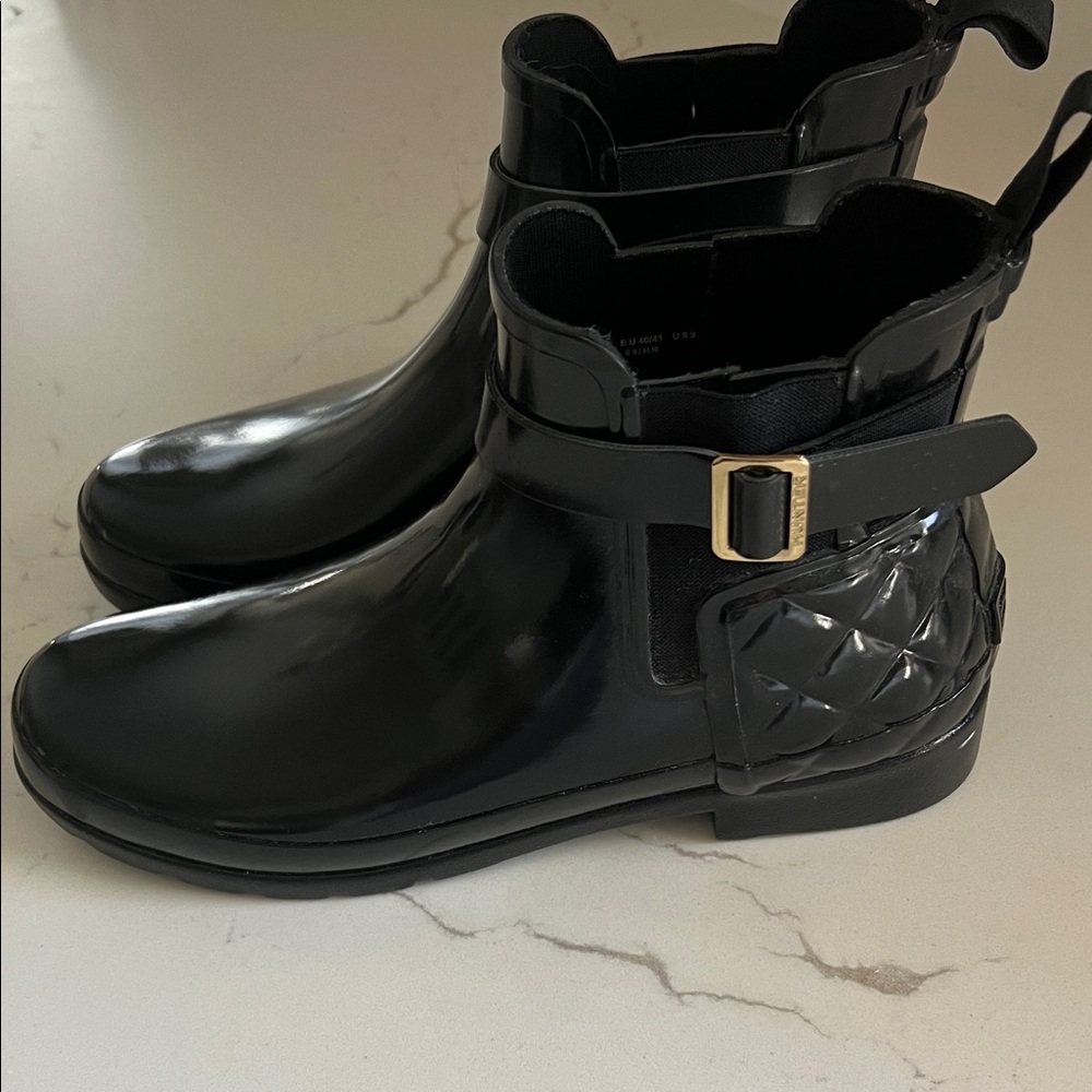 Hunter Black Gloss Chelsea Rain Boots NWT - Picture 2 of 6